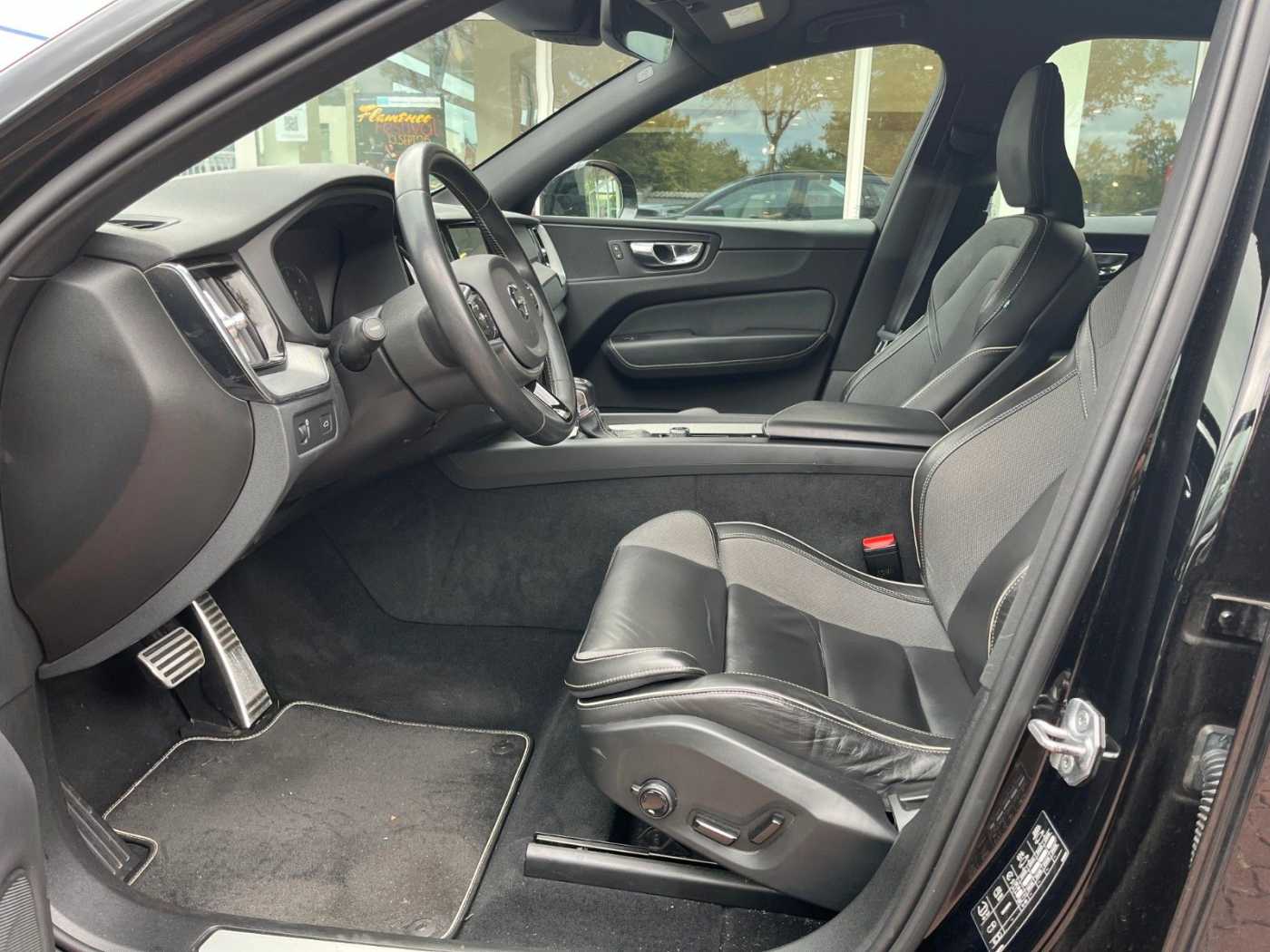 Volvo  D4 R Design Geartronic