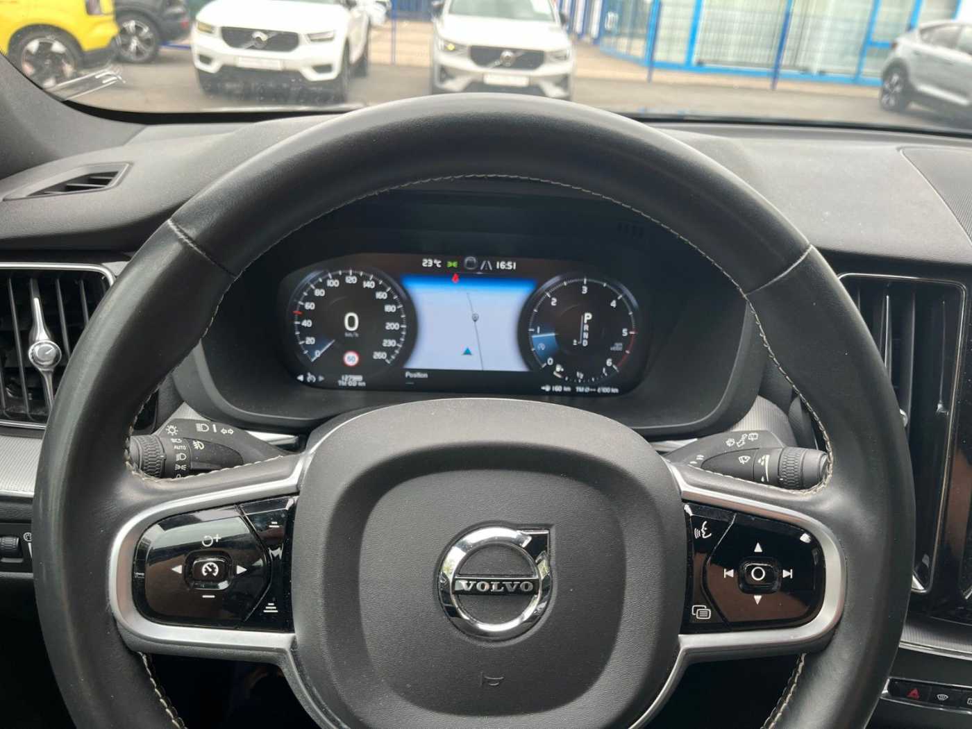 Volvo  D4 R Design Geartronic