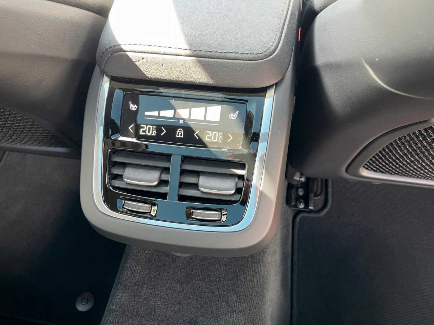 Volvo  B5 AWD Ultimate Auto
