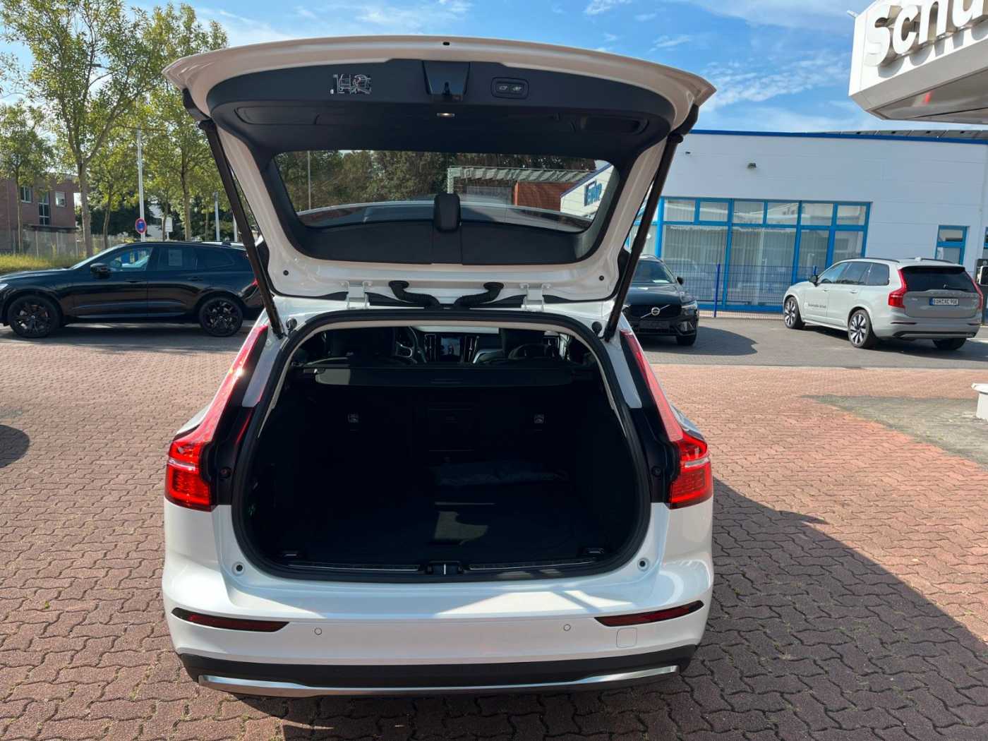 Volvo  B5 AWD Ultimate Auto