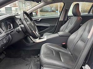 Volvo  D4 Geartr. *SD*KEYLESS*XENON*