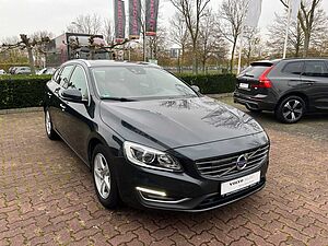 Volvo  D4 Geartronic Summum