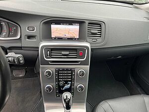 Volvo  D4 Geartronic Summum