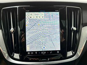 Volvo  T6 AWD Plug-in Hybrid Plus Dark Auto