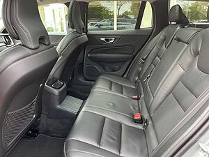 Volvo  T6 AWD Plug-in Hybrid Plus Dark Auto