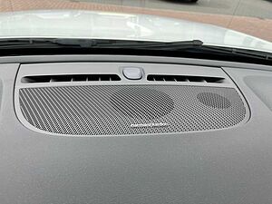 Volvo  Recharge R Design