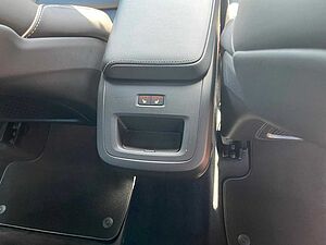 Volvo  B4 D AWD R Design Geartronic