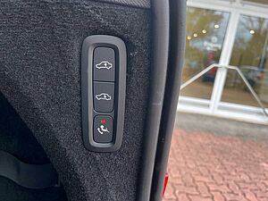 Volvo  T8 AWD Ultra Dark *LFW*HUD*AHK*PANO*