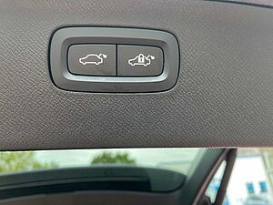 Volvo  T8 AWD Ultra Dark *LFW*HUD*AHK*PANO*