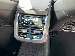 Volvo  B5 AWD Ultimate Auto