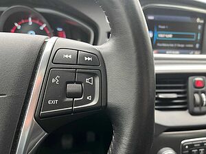 Volvo  D4 Momentum 5 Zylinder 177 PS