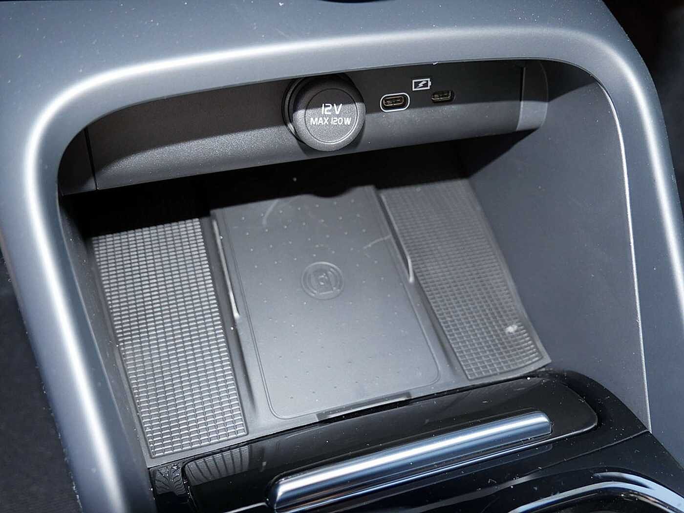 Volvo  Recharge Single Motor Ultimate LED PANO