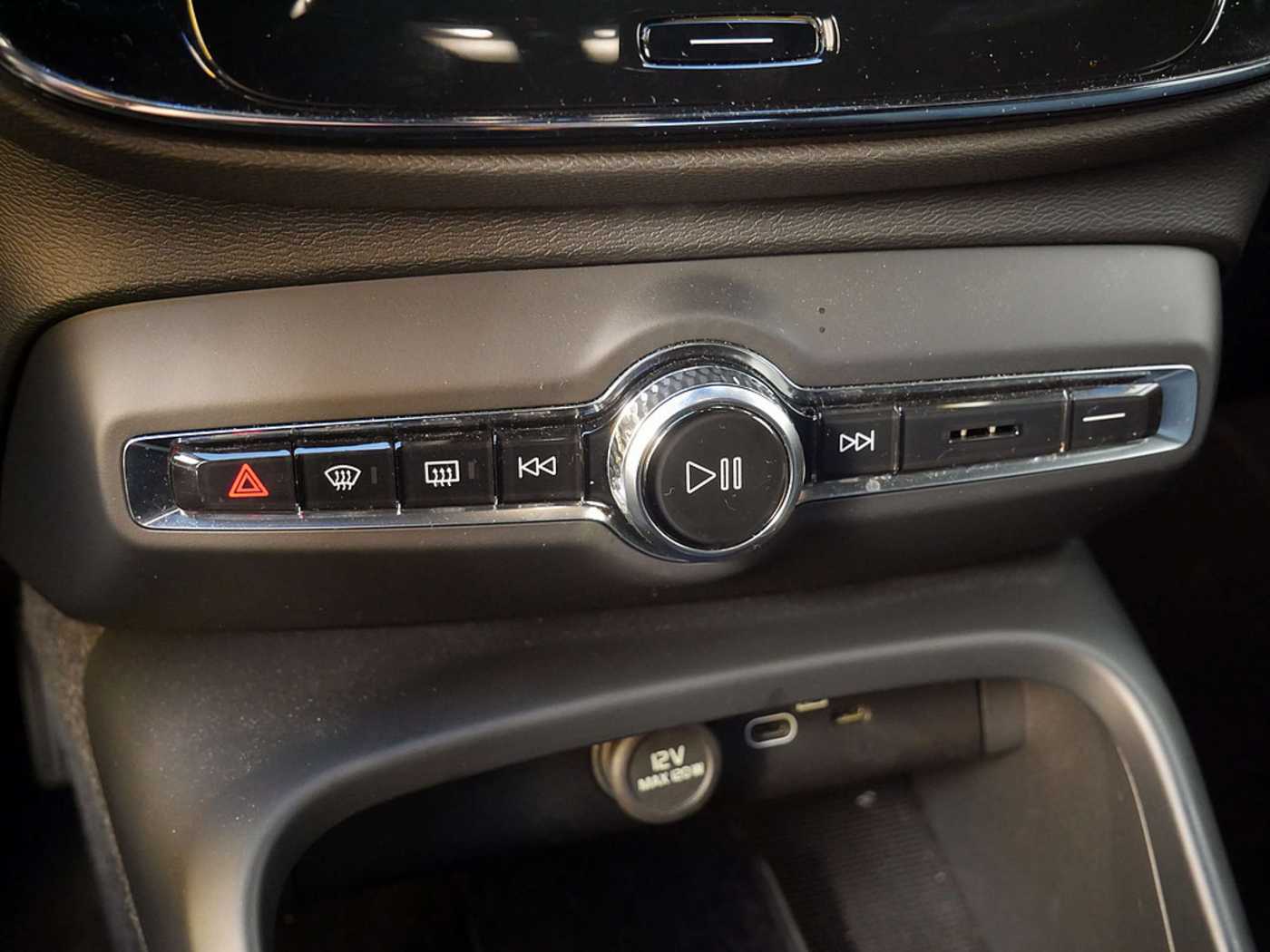 Volvo  B3 Plus Dark SHZ H/K NAVI ACC LED 360°