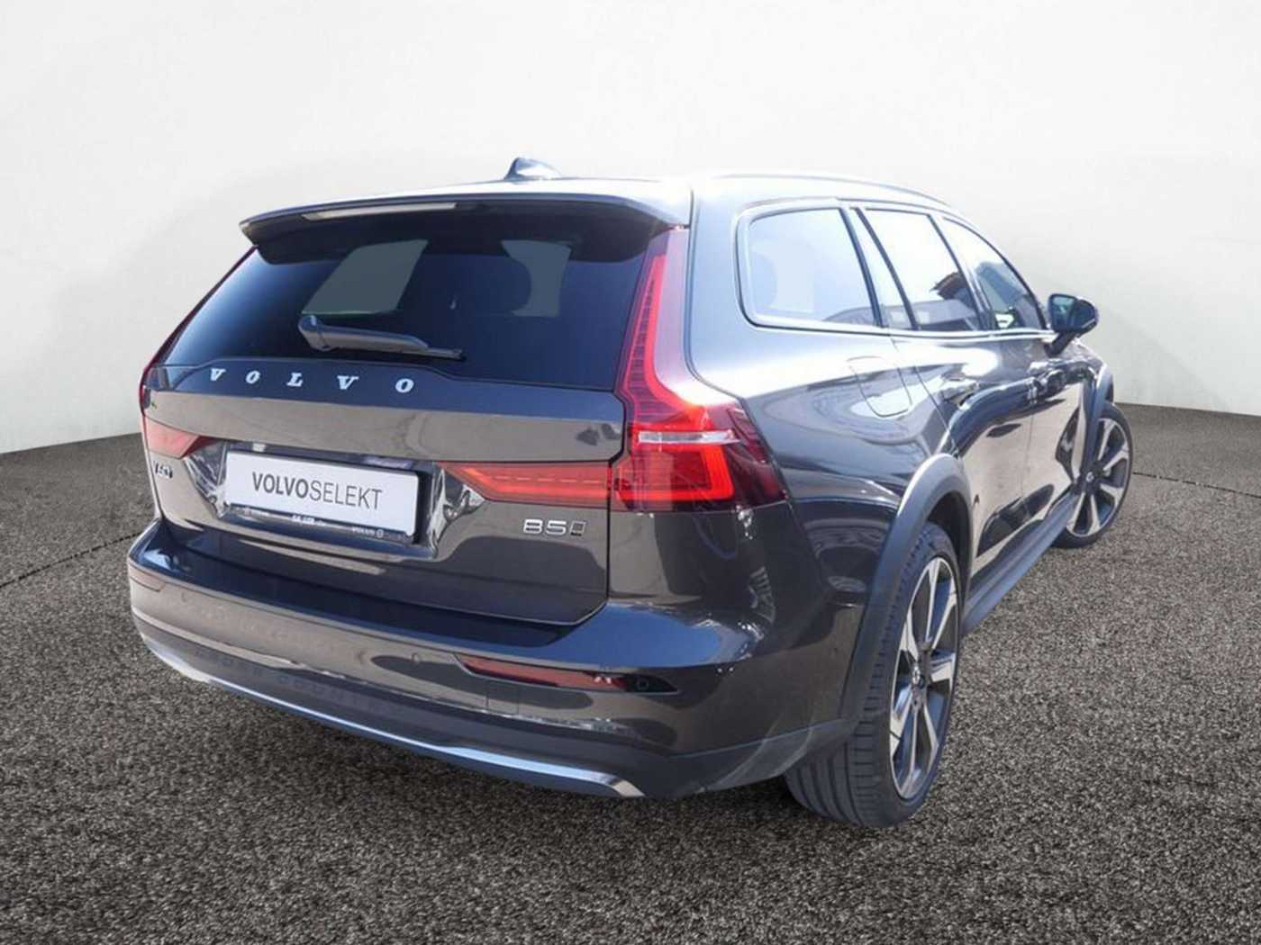 Volvo  CC B5 Ultimate AWD B&W AHK STANDHZ 360°