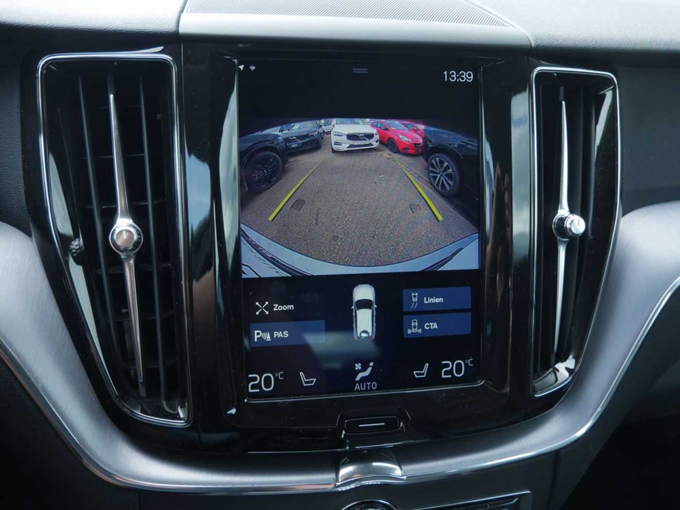 Volvo  D4 Momentum Pro LEDER KAMERA NAVI LED