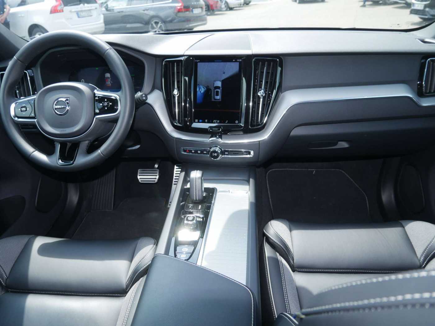 Volvo  2.0 R Design Recharge Plug-In Hybrid AWD