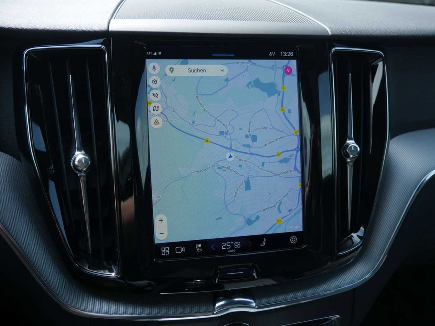Volvo  2.0 R Design Recharge Plug-In Hybrid AWD