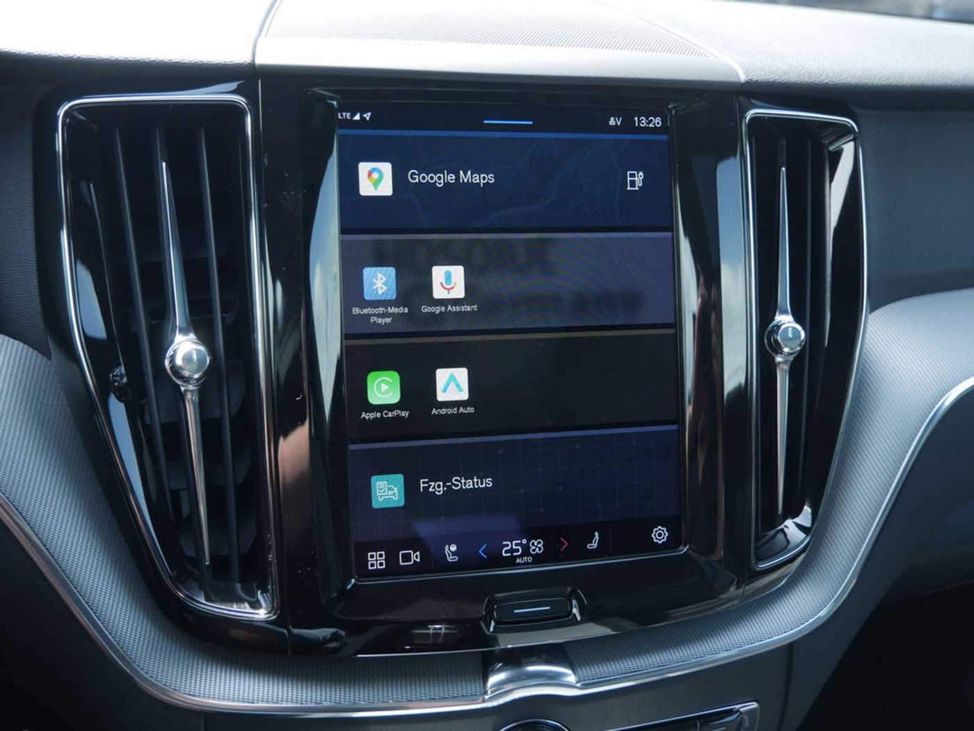 Volvo  2.0 R Design Recharge Plug-In Hybrid AWD