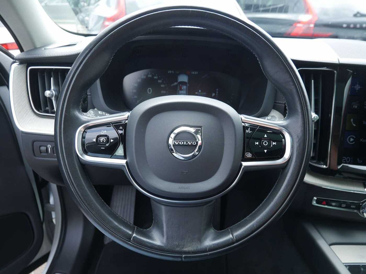 Volvo  T6 Recharge Inscription AWD PANO 360°