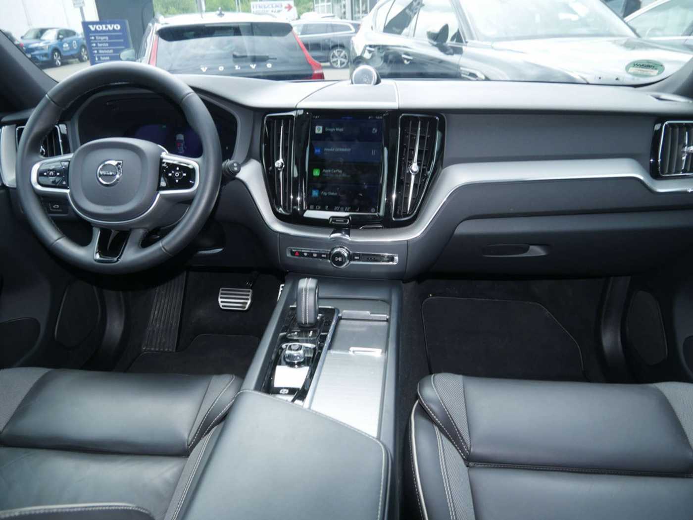 Volvo  B4 R Design AWD ACC HUD LED PANO 360°