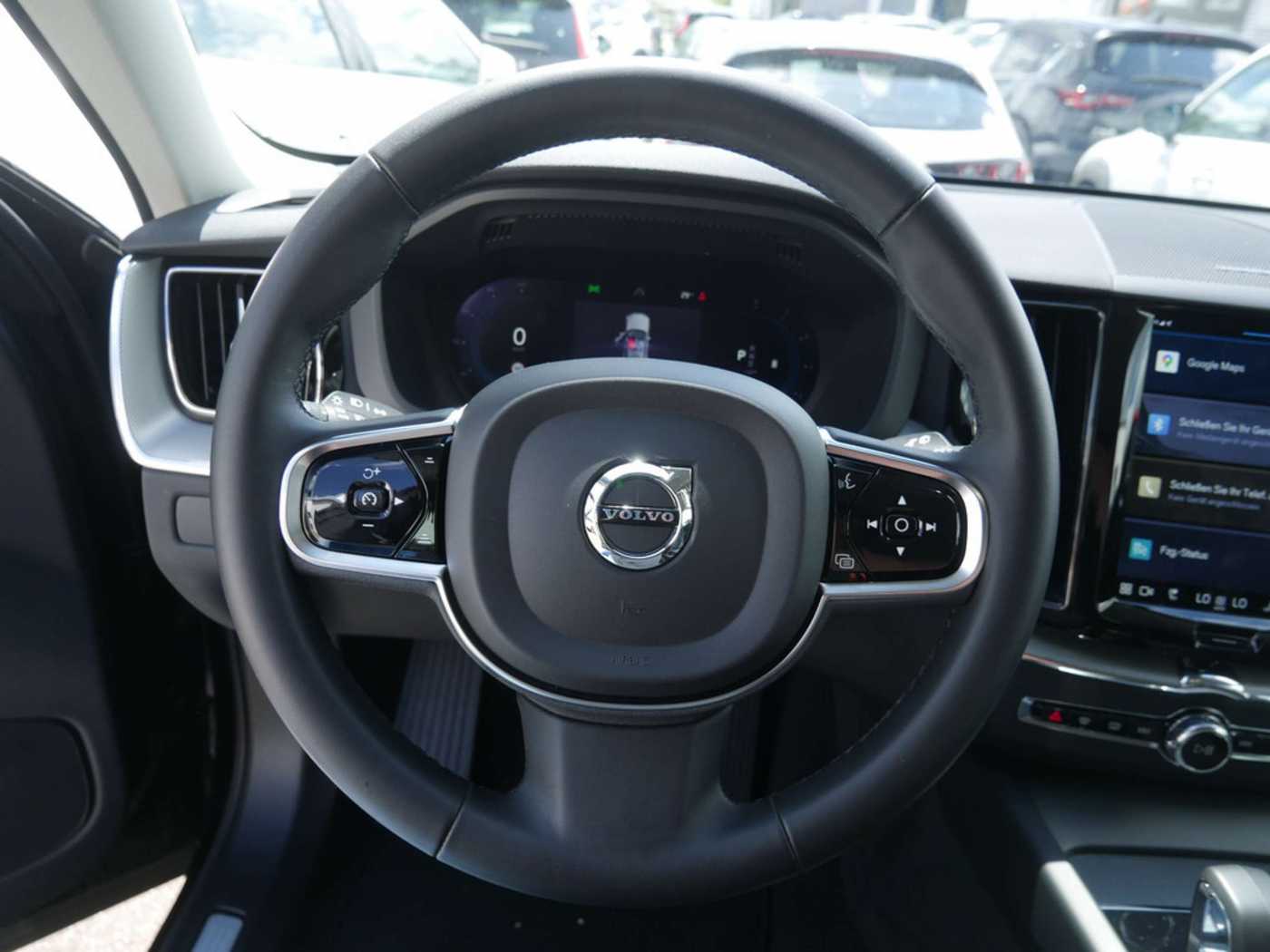 Volvo  B4 Plus Dark AWD NAVI AHK STANDHZ LED
