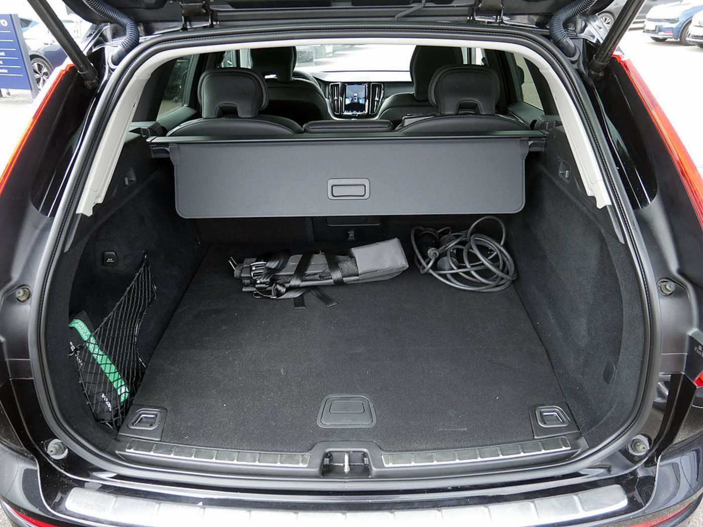 Volvo  T8 Ultimate Dark Recharge Plug-In Hybrid AWD