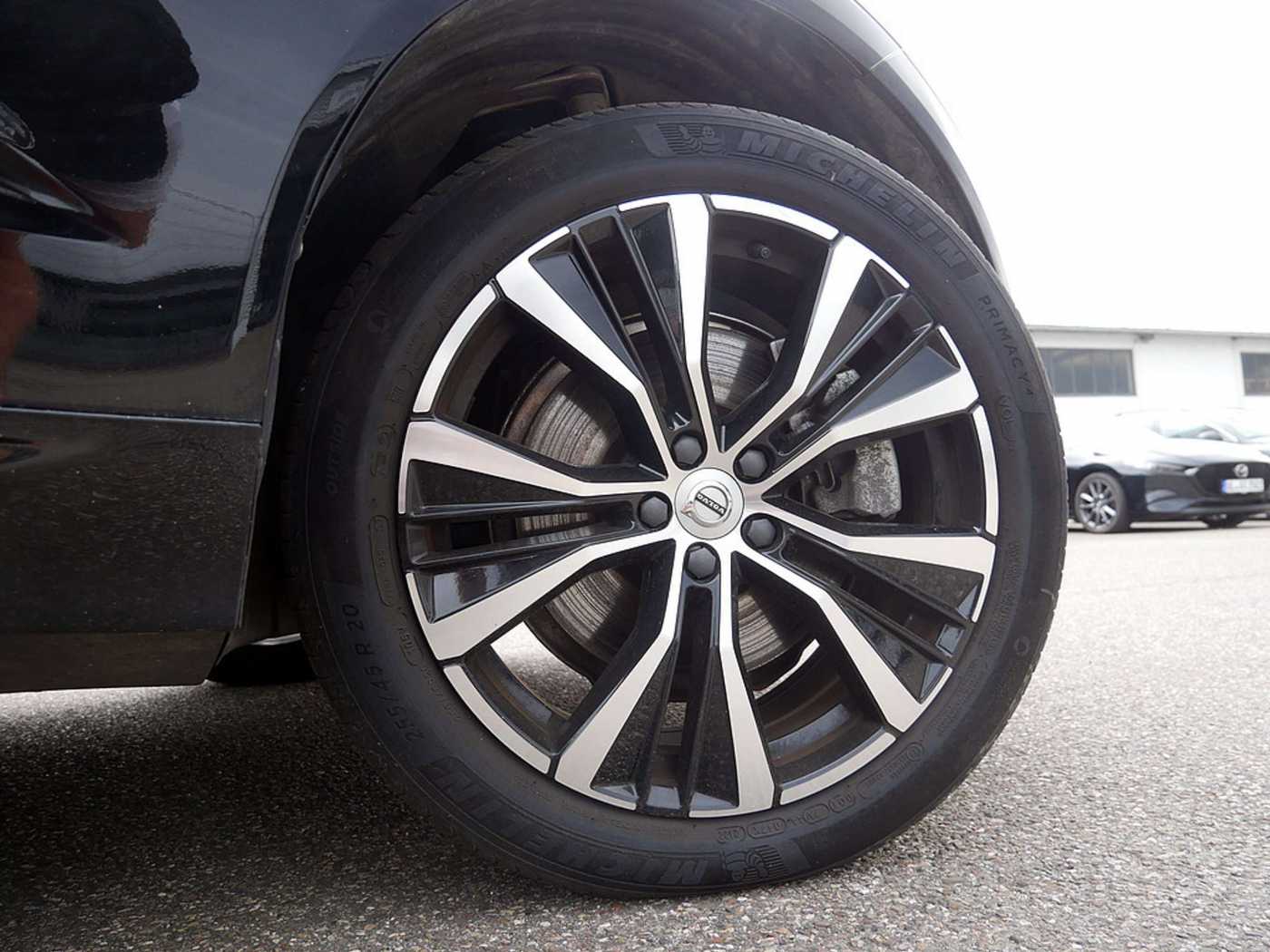 Volvo  T8 Ultimate Dark Recharge Plug-In Hybrid AWD