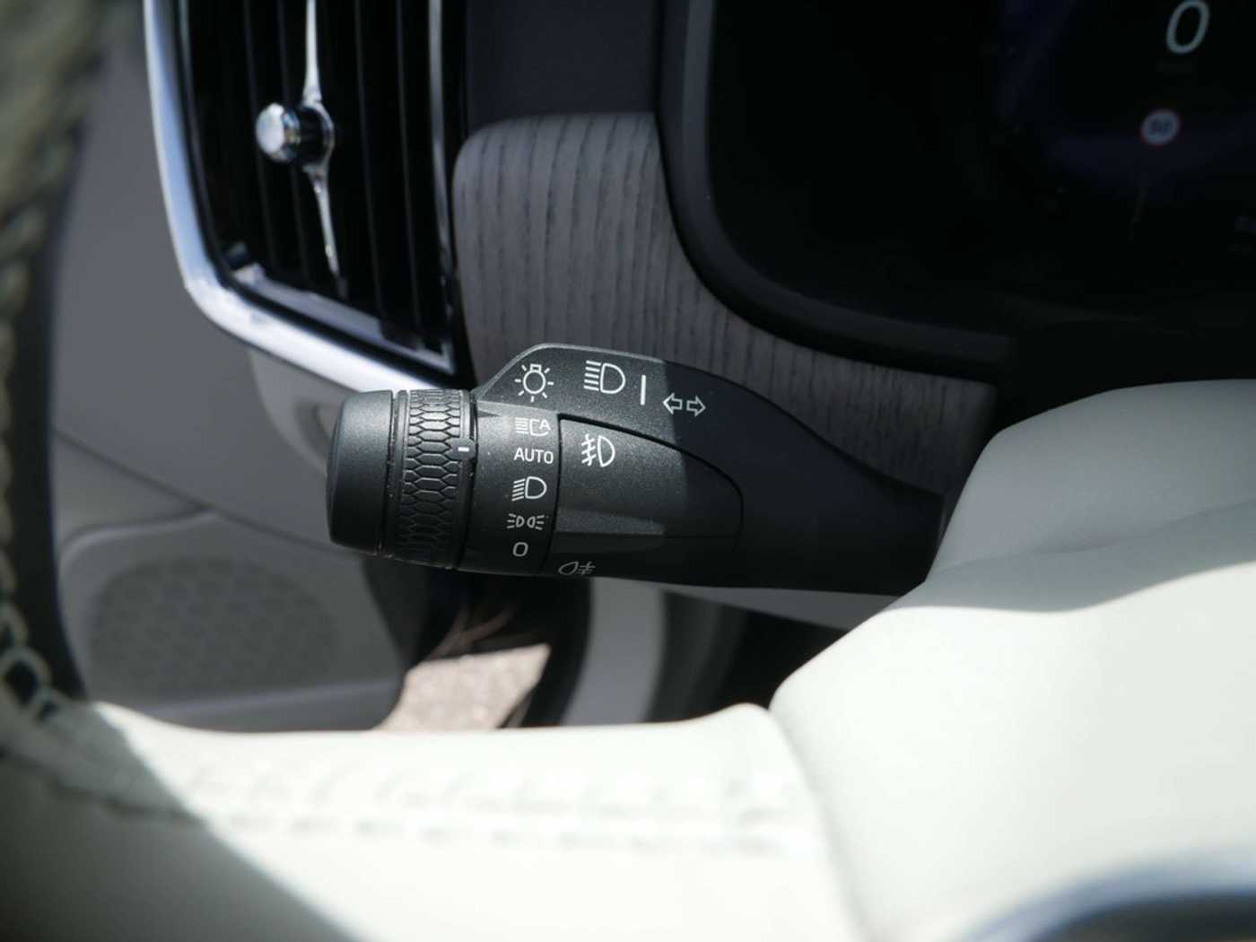 Volvo  T8 Recharge AWD NAVI AHK ACC HUD LED PANO