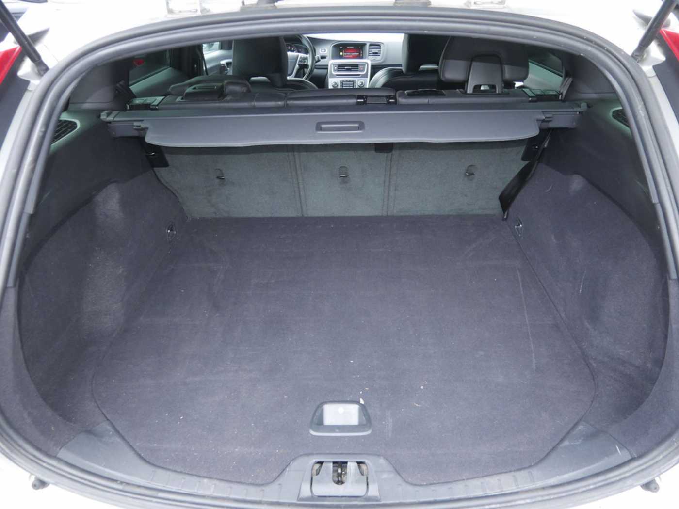 Volvo  T4 KLIMA PDC SHZ LEDER KAMERA XENON NAVI