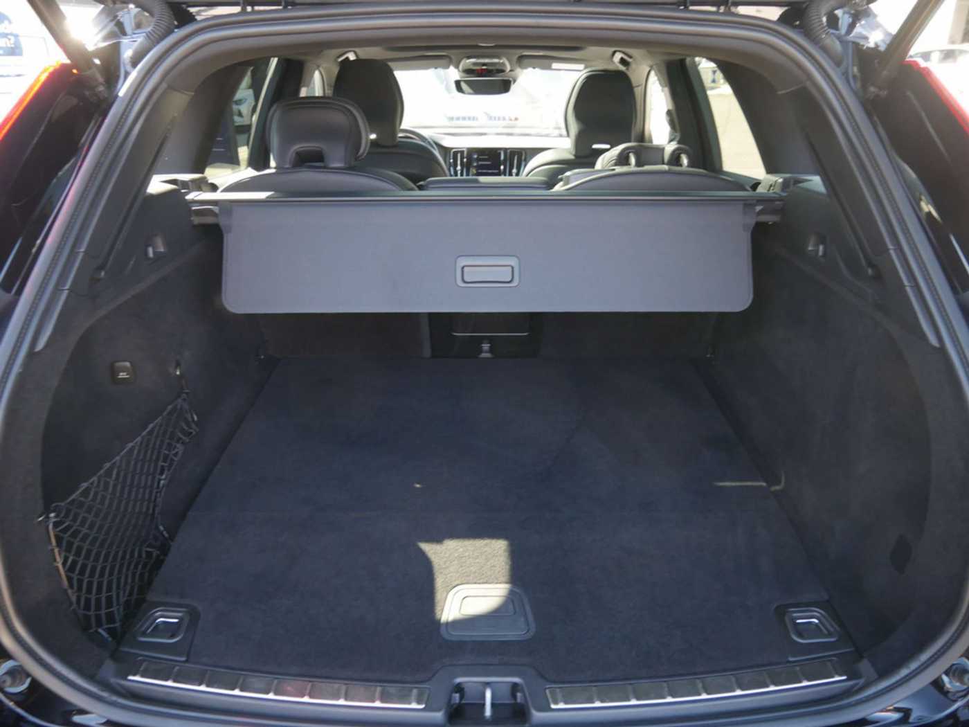 Volvo  Recharge T8 AWD R-Design ACC LED PANO