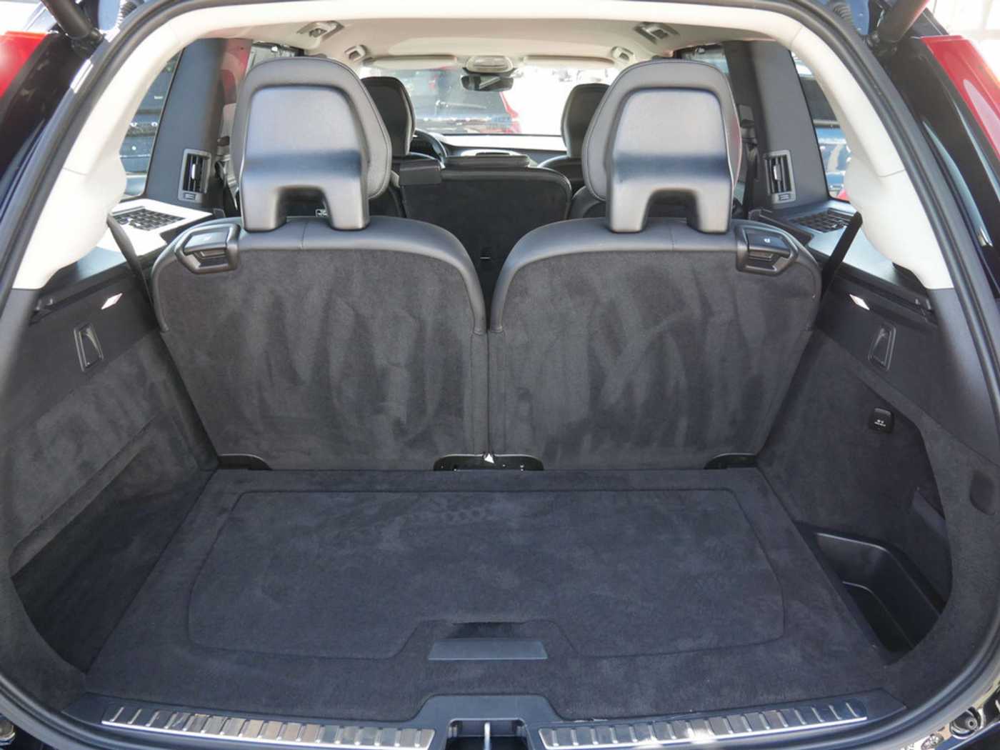 Volvo  T8 Plus Bright Recharge Plug-In AWD LED