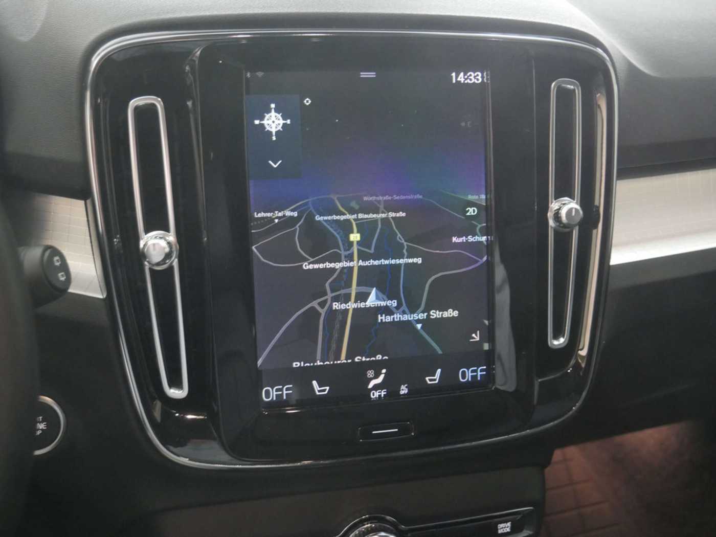 Volvo  T5 AWD H/K NAVI AHK ACC LED PANO 360°