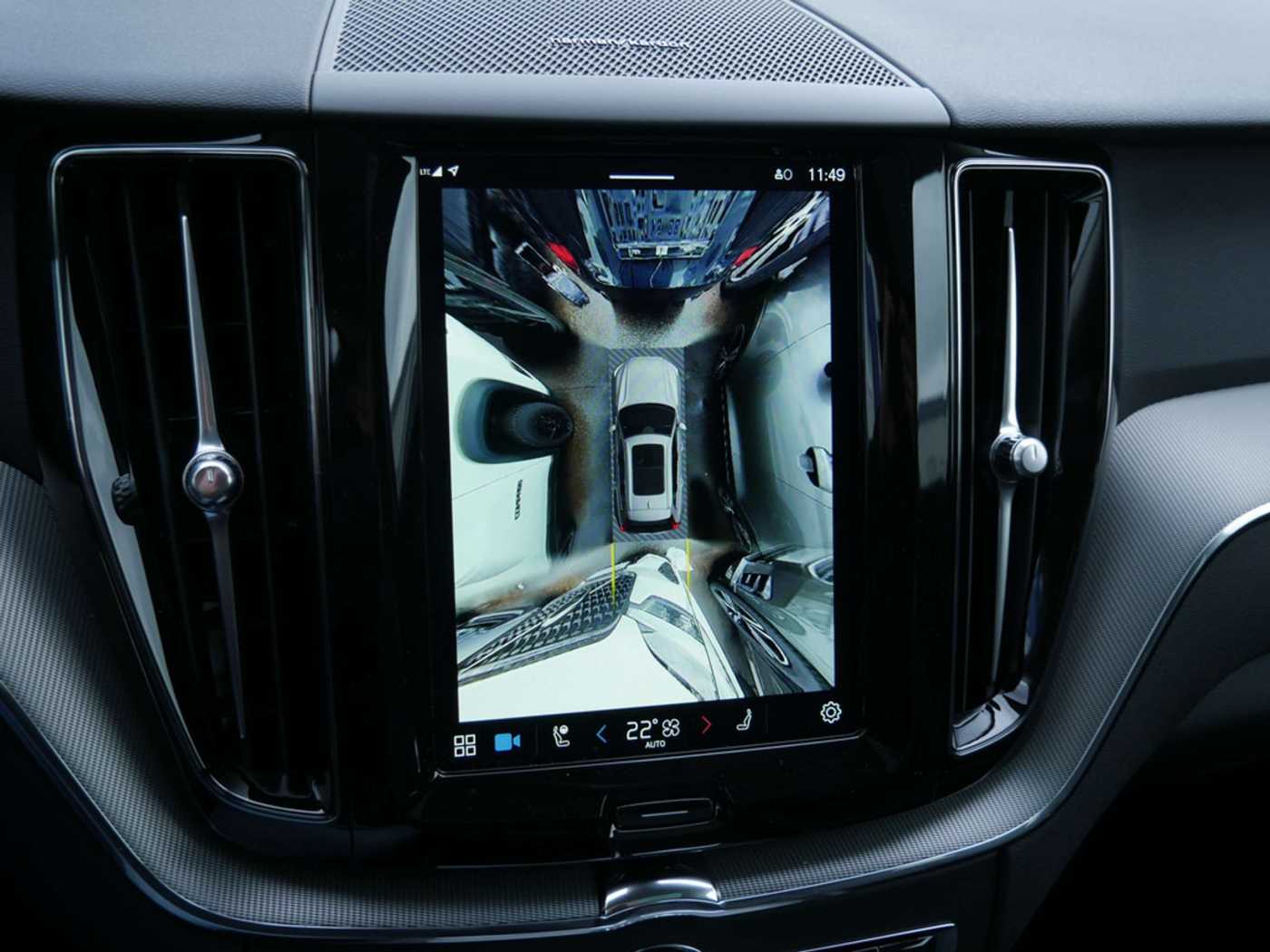 Volvo  T6 Recharge Plus Dark AWD LED PANO 360°