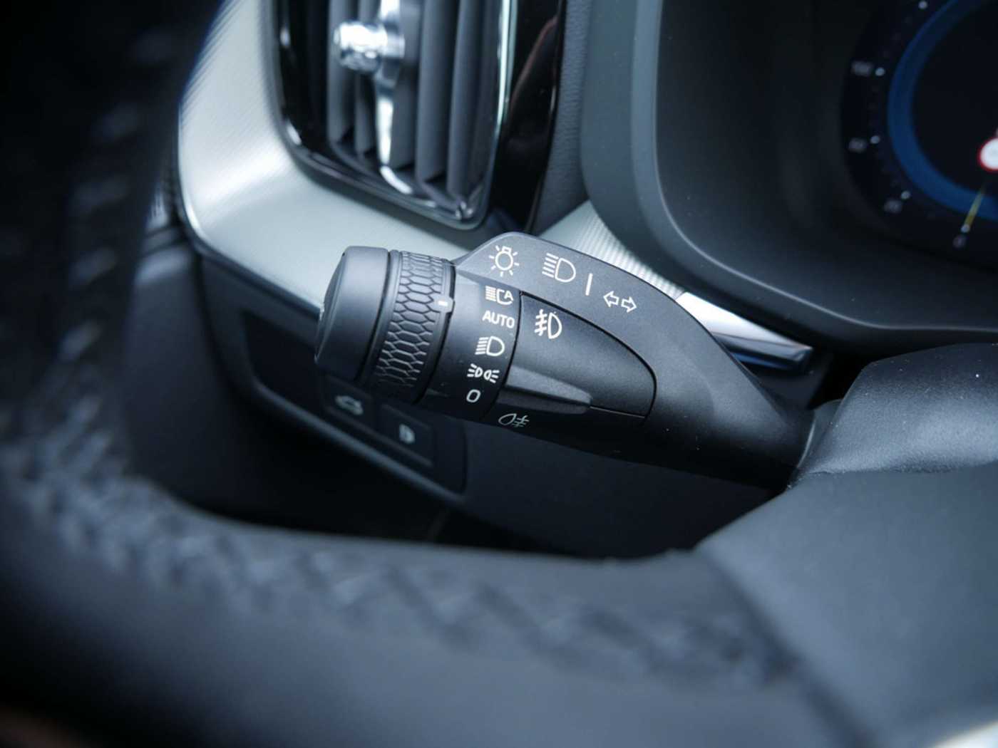 Volvo  T6 Recharge Plus Dark AWD LED PANO 360°