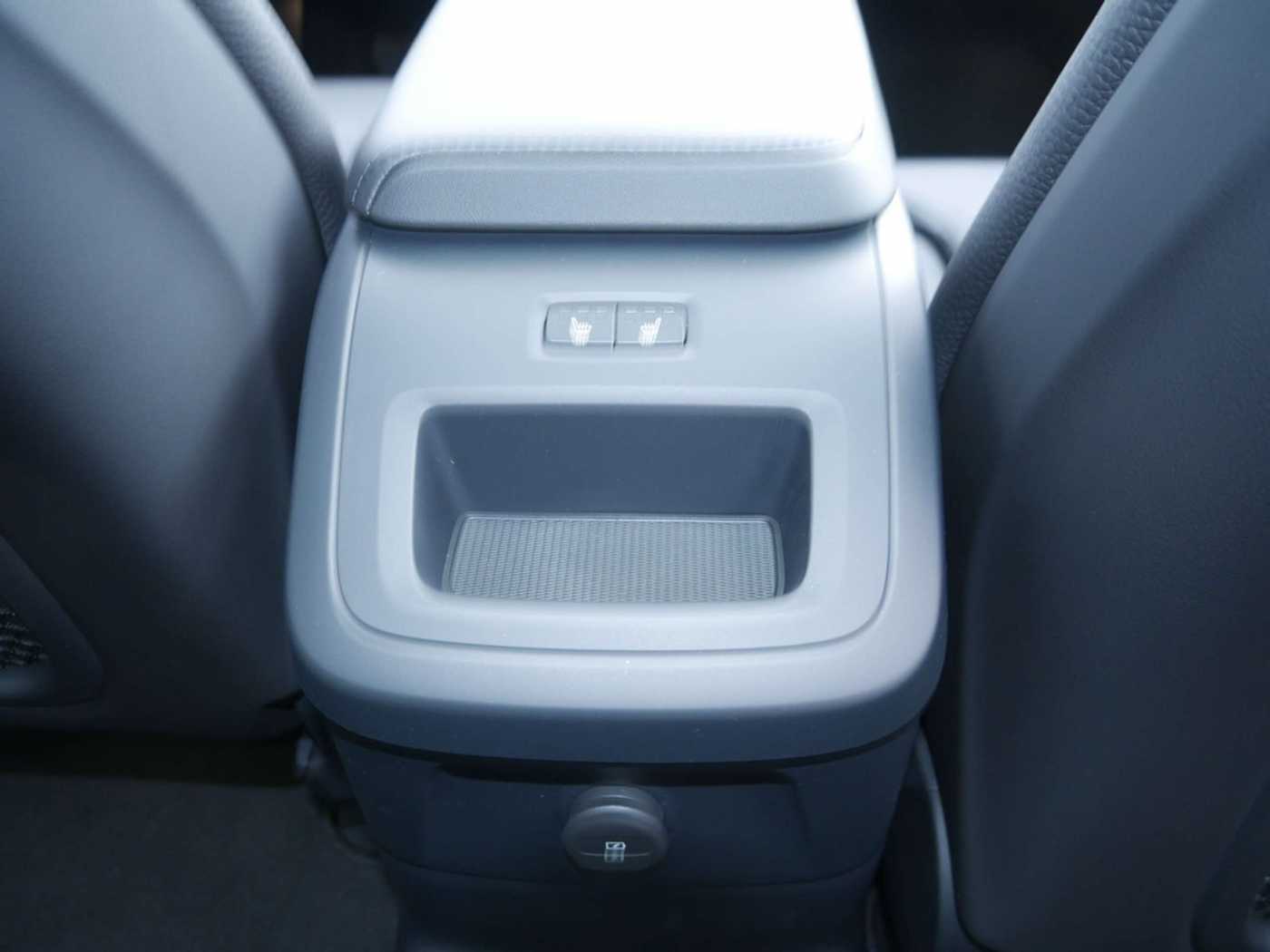 Volvo  T6 Recharge Plus Dark AWD LED PANO 360°