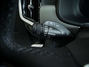 Volvo  B4 Plus Bright SHZ LEDER KAMERA NAVI LED