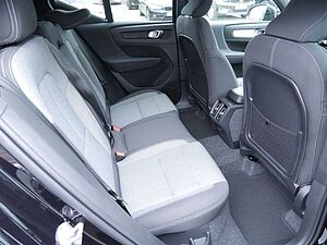Volvo  B4 Plus Black Edition NAVI ACC LED 360°