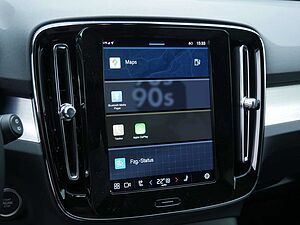 Volvo  B4 Plus Black Edition NAVI ACC LED 360°