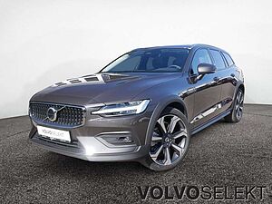 Volvo  CC B5 Ultimate AWD B&W AHK STANDHZ 360°