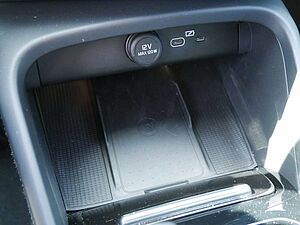 Volvo  B4 Plus Dark SHZ KAMERA H/K NAVI ACC LED