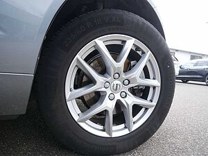 Volvo  D4 Momentum Pro LEDER KAMERA NAVI LED