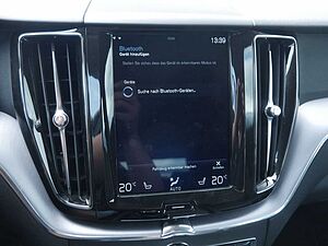 Volvo  D4 Momentum Pro LEDER KAMERA NAVI LED