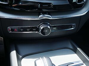 Volvo  2.0 R Design Recharge Plug-In Hybrid AWD