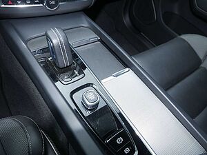 Volvo  B4 R Design AWD ACC HUD LED PANO 360°