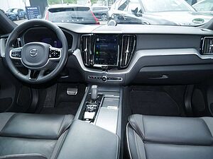 Volvo  B4 R Design AWD ACC HUD LED PANO 360°