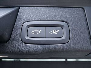 Volvo  B4 R Design AWD ACC HUD LED PANO 360°