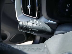 Volvo  B4 Plus Dark AWD NAVI AHK STANDHZ LED