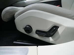 Volvo  T8 Recharge AWD NAVI AHK ACC HUD LED PANO