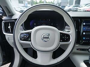 Volvo  T8 Recharge AWD NAVI AHK ACC HUD LED PANO