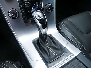 Volvo  T4 KLIMA PDC SHZ LEDER KAMERA XENON NAVI